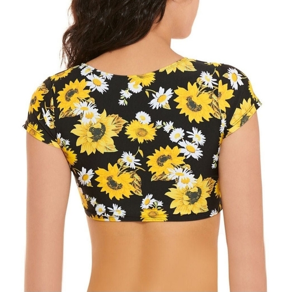 Decree | M | Front Tie Short Sleeve Floral Bralette Bikini Swimsuit Top Juniors - Picture 2 of 3